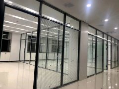 长春玻璃隔断案例实景拍摄